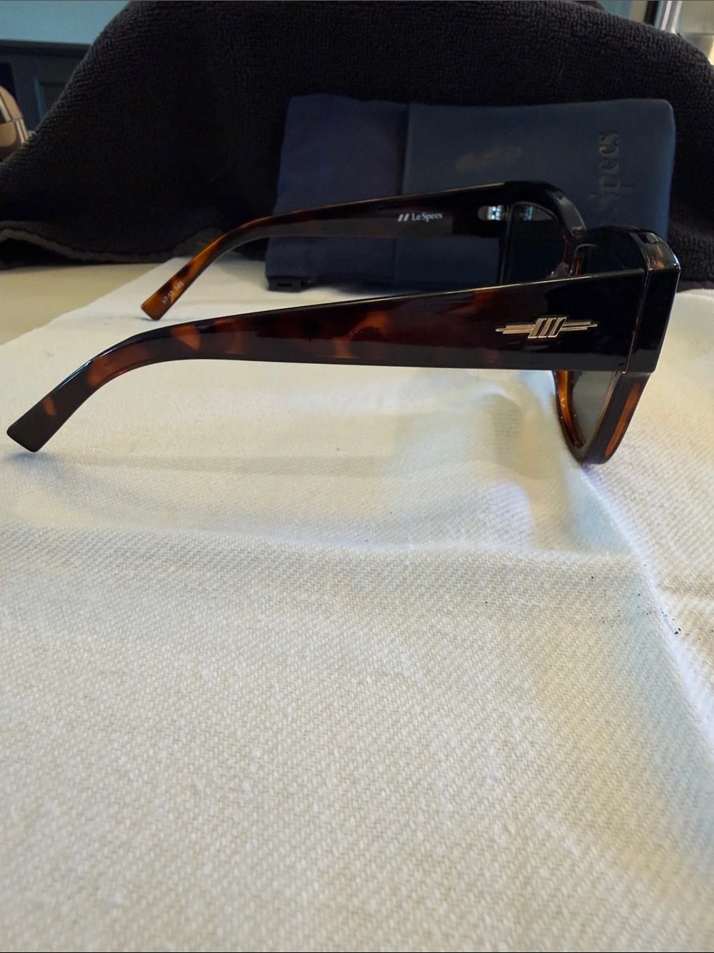 Le Specs Total Eclipse Tortoiseshell and Black Cat-Eye Sunglasses